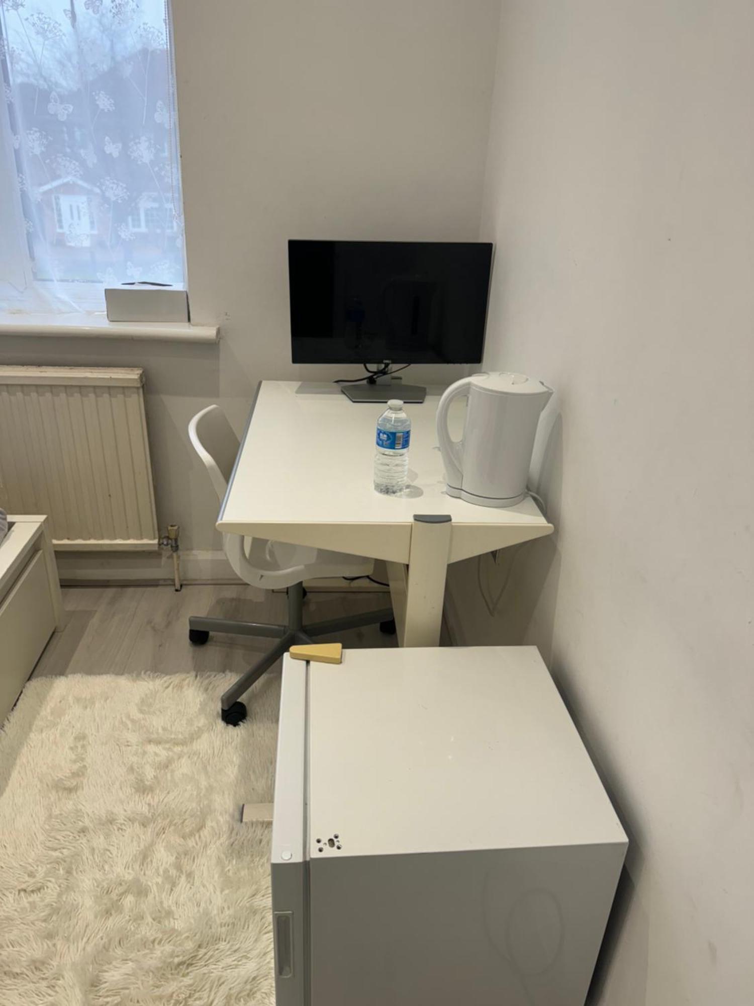 Single Room Canvey Island Bagian luar foto